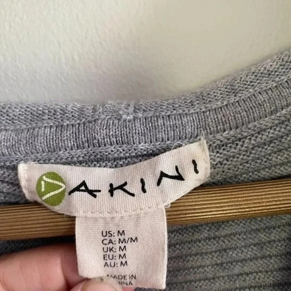 Dakini Gray V Neck Hooded Sweater - Picture 7 of 10